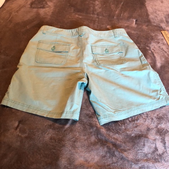 Women’s Eddie Bauer ripstop size 36 waist green shorts - Picture 8 of 10